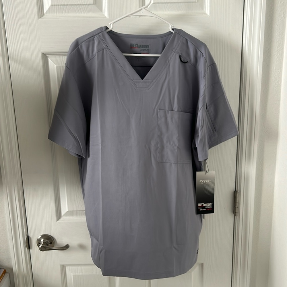 Grey’s Anatomy Men’s Scrub Top